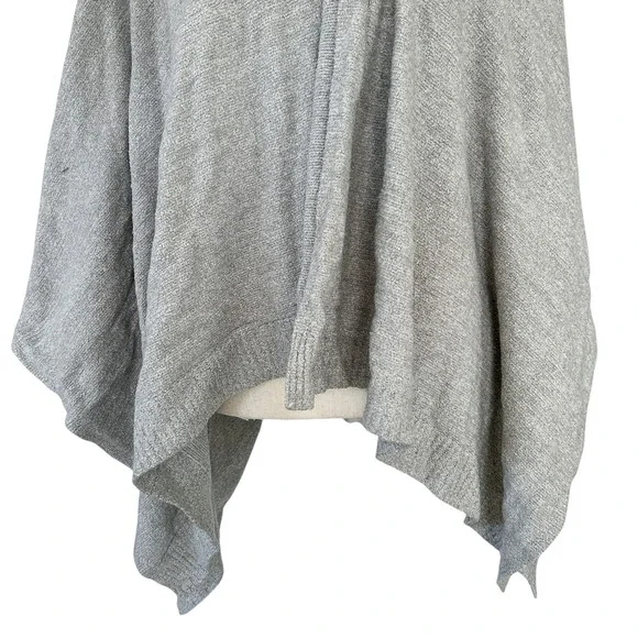 Barefoot Dreams #455 Women's Gray CozyChic Lite® Weekend Wrap Shawl Sweater - Picture 8 of 15